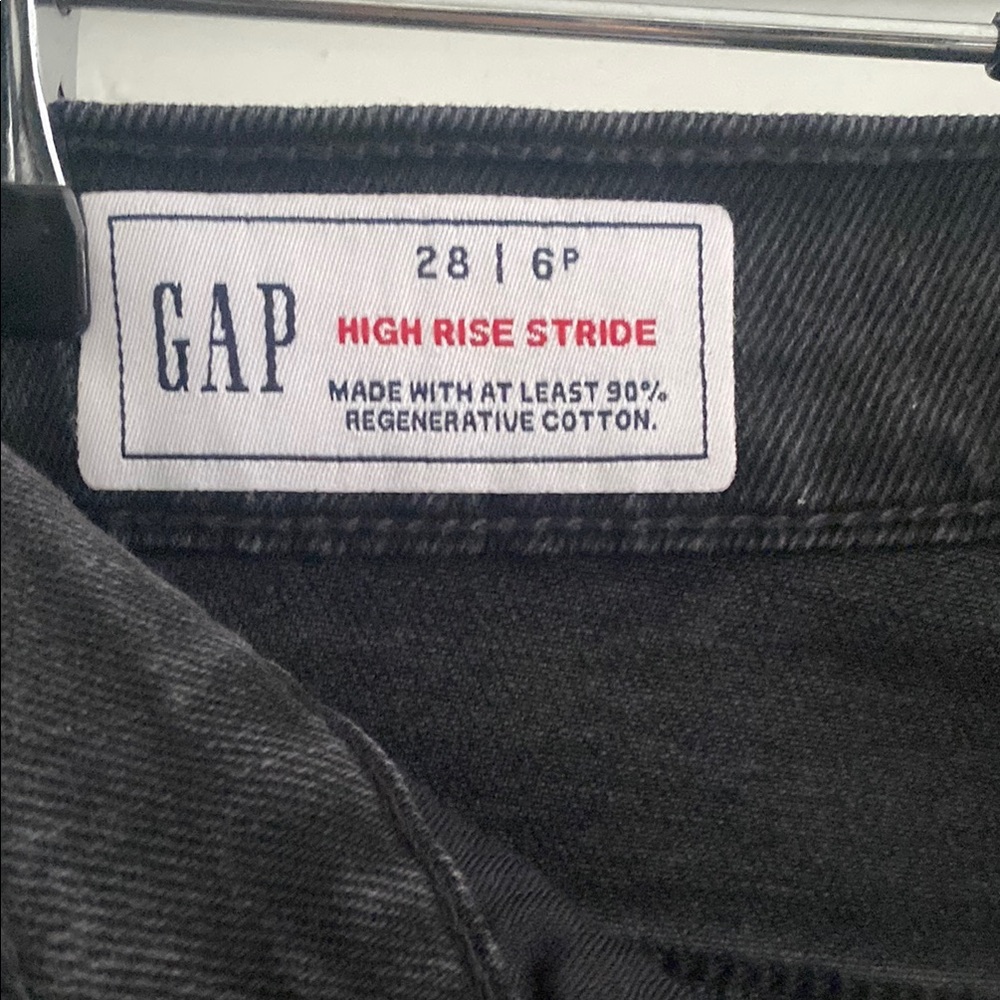 GAP High Rise Stride Black Jeans, sz 28
